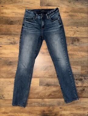 Silver jeans women’s Elyse straight blue jeans